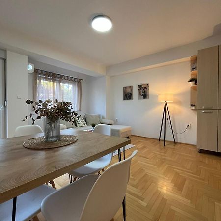 Best Value-Apartment In Skopje Esterno foto
