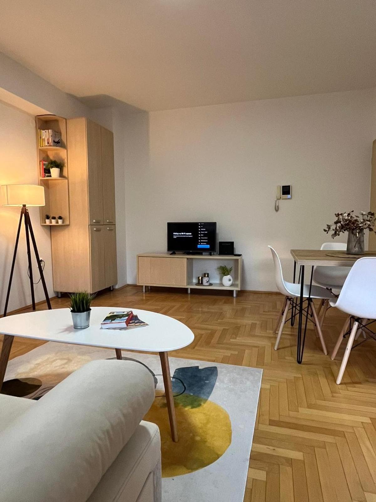 Best Value-Apartment In Skopje Esterno foto
