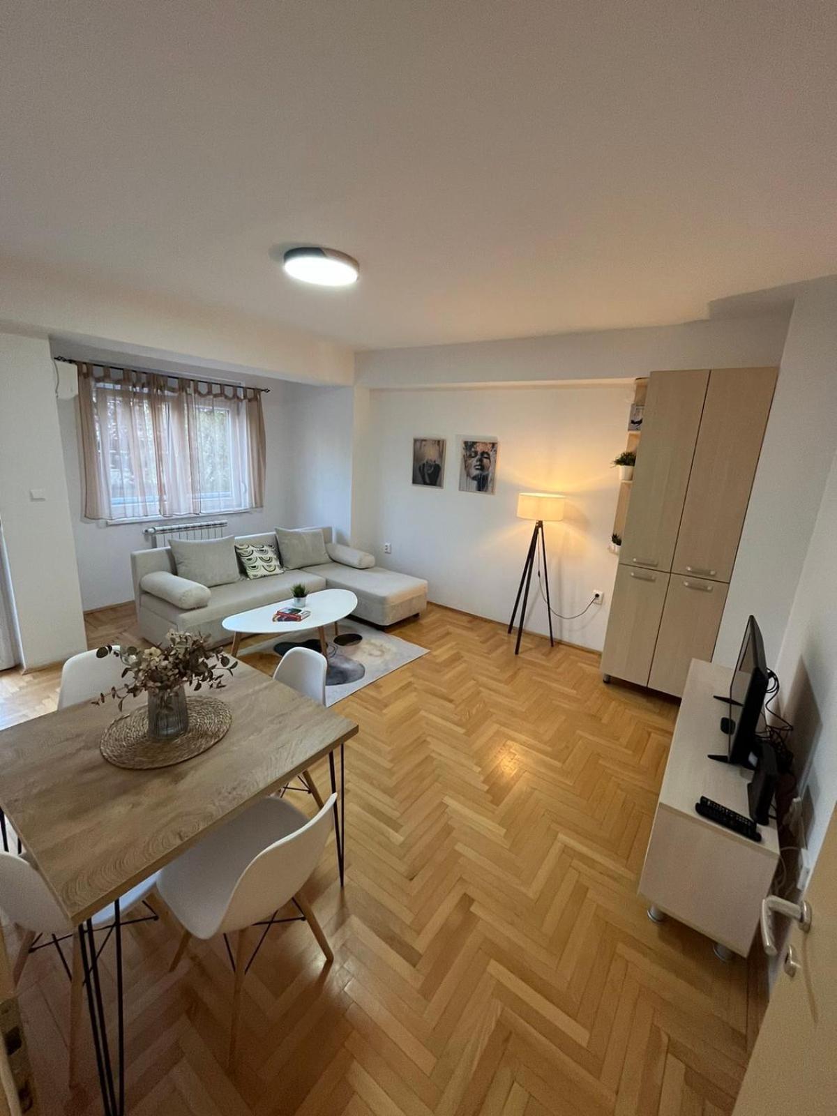 Best Value-Apartment In Skopje Esterno foto